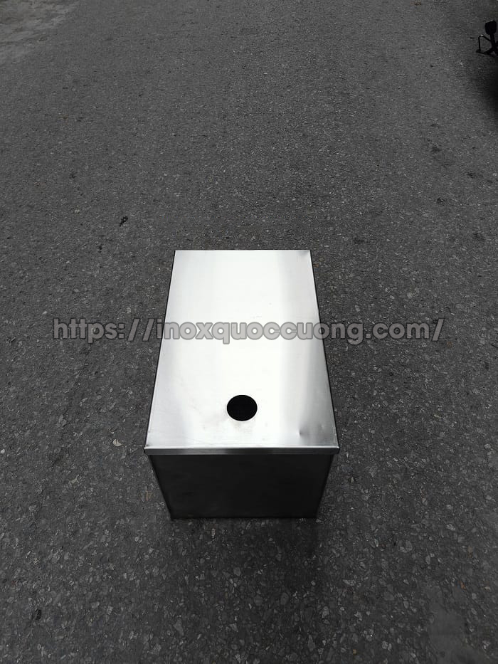 thiet-bi-bay-mo-inox-304